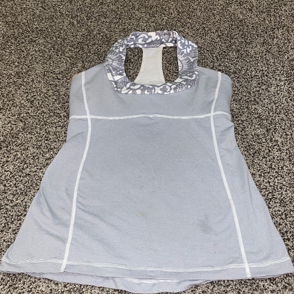 Lulu tank top with a bra